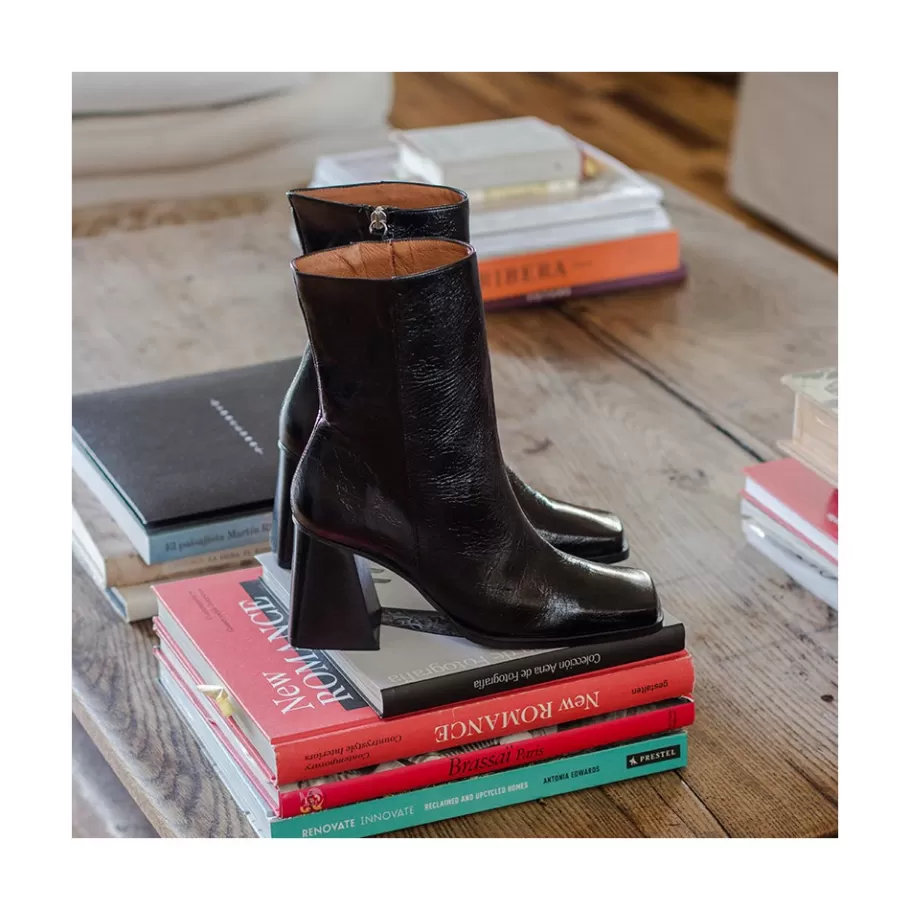 Boots And Booties<Ángel Alarcón Oconnor - Shiny Leather Ankle Boots With Zipper & Block Heel
