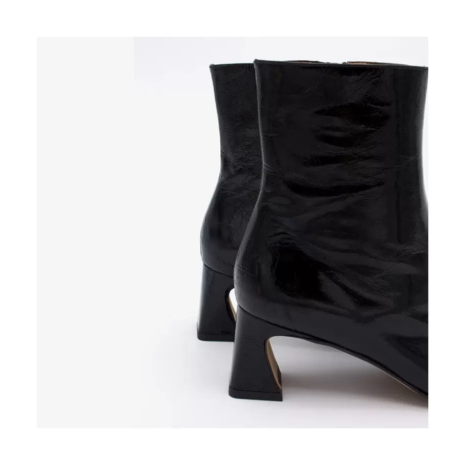 Boots And Booties<Ángel Alarcón Parsons - Women S Shinny Leather Booties With Comfortable Low Heels