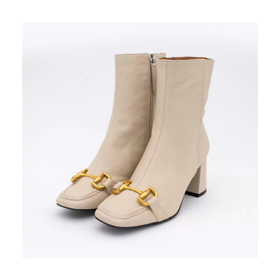 Last Units<Ángel Alarcón Pryor - Leather Ankle Boots With A Metallic Ornament