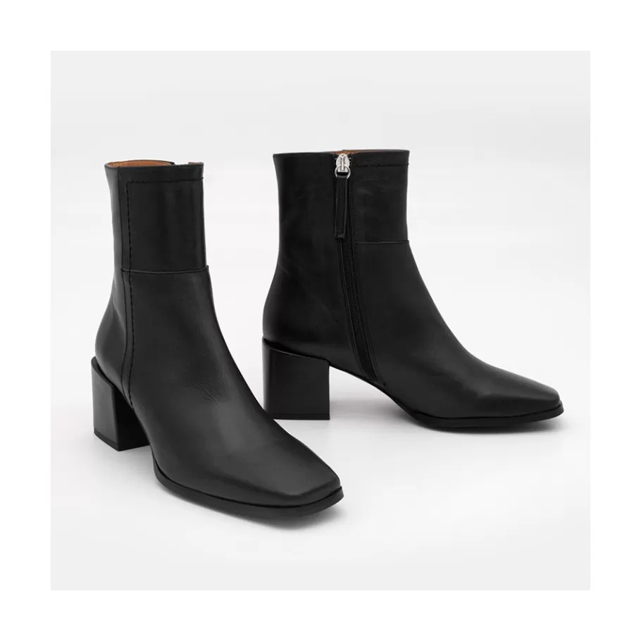 Last Units<Ángel Alarcón Twain - Comfortable Leather Medium Heel Ankle Boots With Stitching